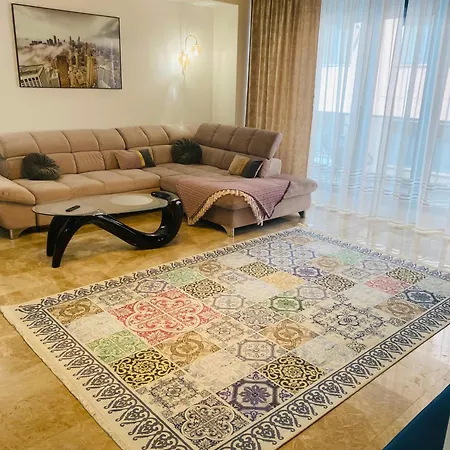 Luxury Apartment Mamaia